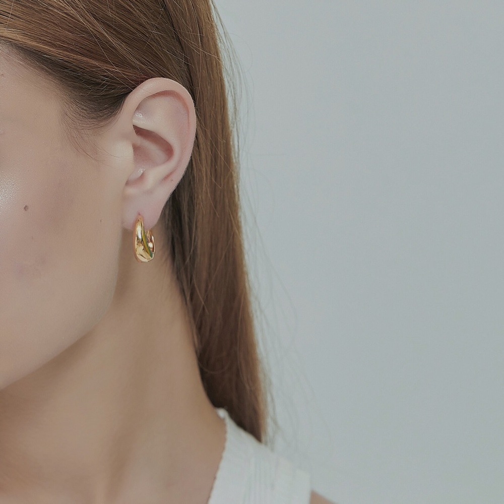 18K Gold Plated Mini Minimalist Hoop Earrings - Picture 6 of 7